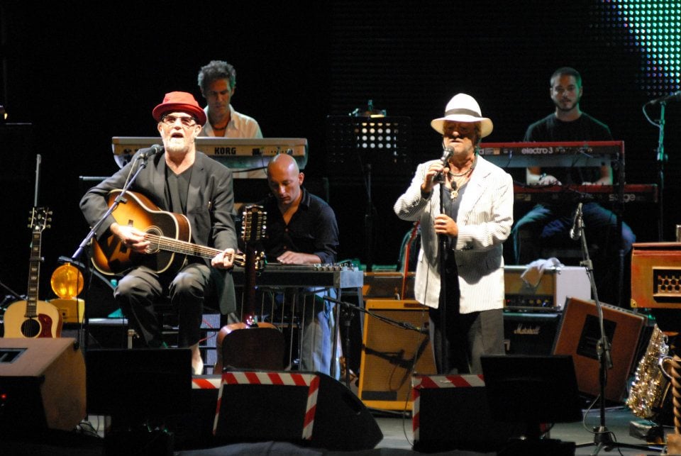 Alex Valle on stage with Francesco De Gregori & Lucio Dalla