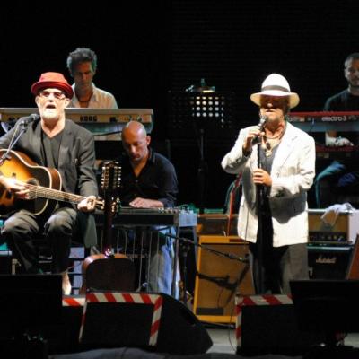 Alex Valle on stage with Lucio Dalla & Francesco De Gregori