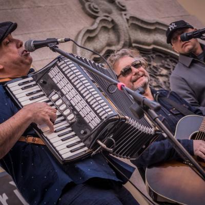 Brian Mitchell on stage with James Maddock & Alex Valle